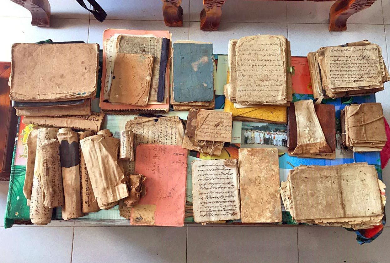 EAP1005 Selection of Cham Manuscripts in Vietnam. Courtesy of the Endangered Archives Programme.